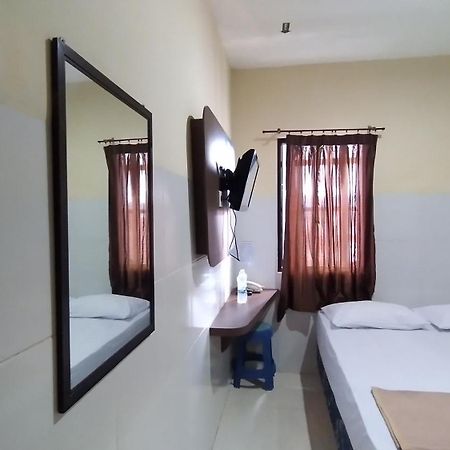 Golden Inn อัมบอน ภายนอก รูปภาพ